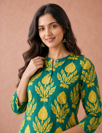 Green Pure Cotton Kurta and Pants